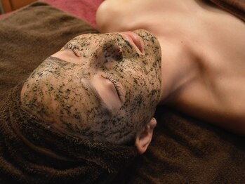 シード(SHE°)/REVIハーブピーリング