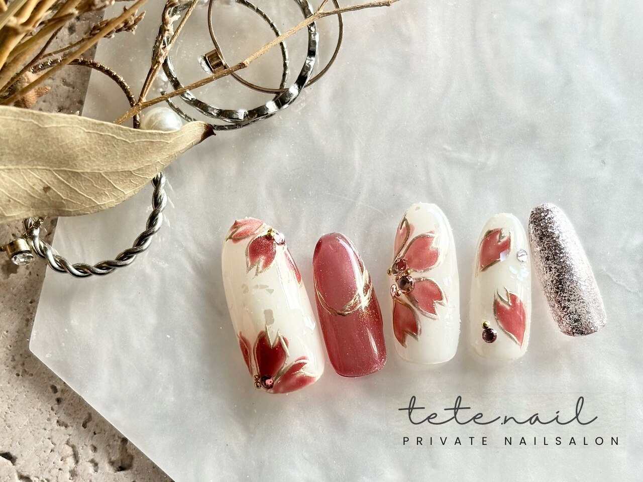 2026年冬トレンド】桜 和装のネイルデザイン集｜人気順