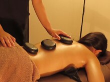 クリソレース(Chrysolace)の雰囲気（温かい石のトリートメント。バザルトボディ60分¥6,600～）