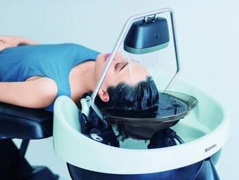 ヘッドスパ専門店LURUHAIR　の写真/【極圧×頭浸浴】頭の芯から解き放つ"脳とろ"体験。八事/平針エリアの専門サロンで深い癒しをご提供します