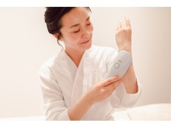 温活ローズ蒸し専門サロン　EmiRe【エミリー】/リファ脱毛器使いたい放題