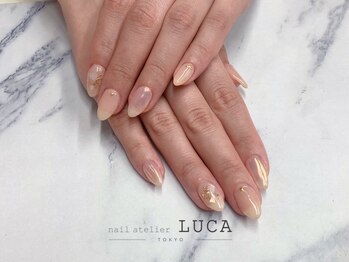 ネイルアトリエルカ(nail atelier LUCA)/W-473 ベージュオーロラネイル