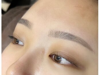 ビューステージ アイブロウサロン 岡山/平行アーチ★