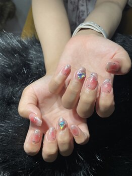 ジョリ チュン(JOLIE TRUONG)/