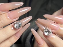 ヴィーナスネイル(Venus Nail)/長さ出し　ストーン2個無料