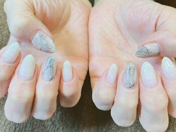 ココ(COCO)の写真/シンプルだからこそフォルムの美しさが映える★上品な可愛いデザインで指先を華やかに彩ります♪