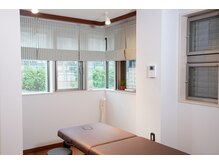 都筑こもれび整体院の雰囲気（一人オーナーの整体院です。周りを気にせず施術を受けられます。）