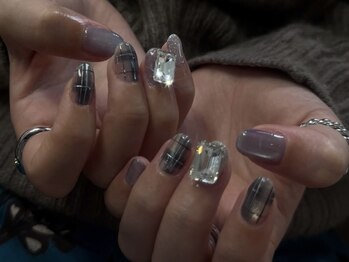 ネイルサロン エーナイン 大谷地キャポ店の写真/お客様の爪に合わせた丁寧な施術が好評♪シンプル~ニュアンス・トレンドまでこだわりのデザインをご用意◎