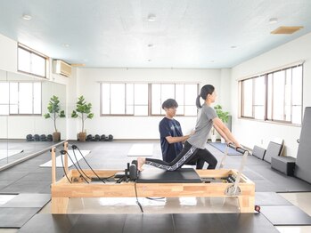 フロウプレイス(flowplace)の写真/慢性的な首・肩コリや日々の疲れを解消◇ピラティス×整体の組み合わせで施術後はスッキリ軽く♪
