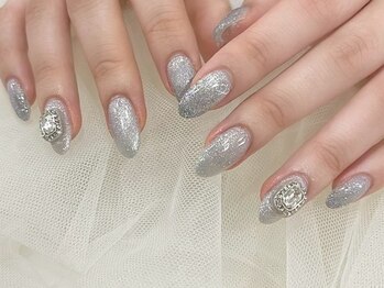 ビジューネイル/シルバーネイル
