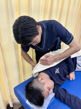 むげん整骨院 四条烏丸/肩こりに肩甲骨はがし