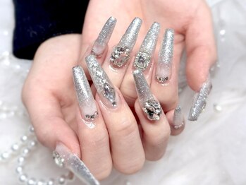 ノワ 横浜(Noix)の写真/【スカルプで”圧倒的美フォルム”の長さだし】深爪/割れ/ちび爪…爪の形にお悩みの方は是非 Noix横浜 へ♪