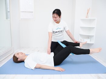 レニコ 三宮店(renico)/整体×ピラティスで猫背改善