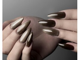 秋っぽいマグネットネイル