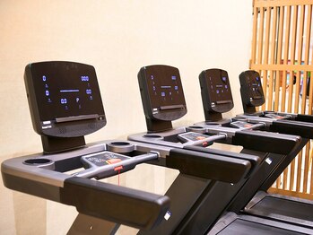 ハルメクジム(ハルメクGYM)/ランニングマシンは4台あります