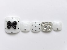 ジェミーネイル イケブクロ(Jemiy nail ikebukuro)/ドットリボンフット¥9500
