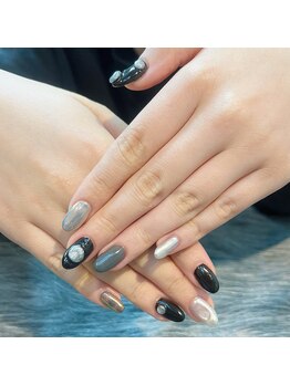 おしゃれ モノトーンネイル