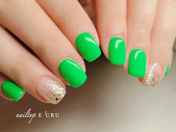ネイルトップエクル(nail top E CRU)/ネオン