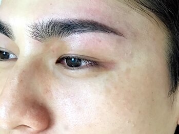 プリマプリート メンズ店の写真/『眉毛の形』ご相談下さい！清潔感のある垢抜けた眉毛が叶う♪【眉毛スタイリングWAX脱毛¥5500→¥3300】