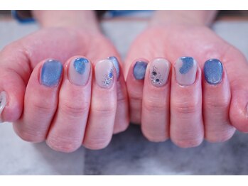 プチリリィ(Petit Lily)/透明感あふれるブルネイル