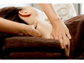 アロマミンピ/ストレートネックケア