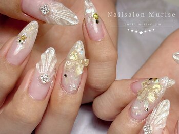 【夏に人気のマーメイドネイル】