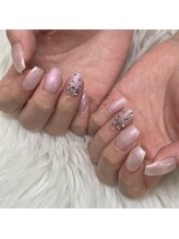 ネイルアンドアイラッシュスタジオ シュシュ(chouchou)/ストーンアート・シンプルネイル