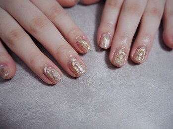 リュール(Lueur)/ゴールドニュアンスネイル