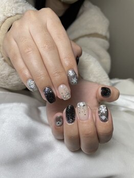 シン(XIINH)/アート＋４本パーツネイル