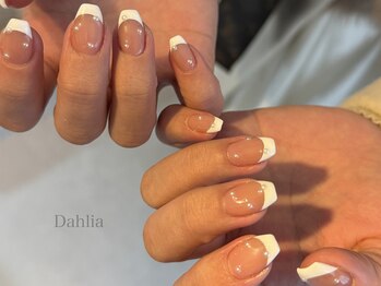 ダリア(Dahlia)/フレンチネイル