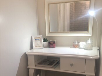 ネオン 八女店(NEON)/メイクスペースあります♪