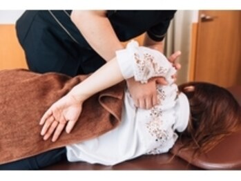 くまのみ整体院 上尾駅前院/骨盤矯正/肩甲骨/猫背矯正