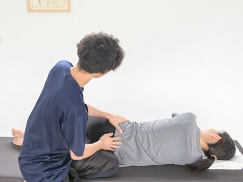 フロウプレイス(flowplace)の写真/不調の原因は歪みかも？自分では気付かない身体の歪みはプロにおまかせ!歪みを整え美しい姿勢で印象もUP♪
