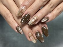 ネイルサロン 虹色/