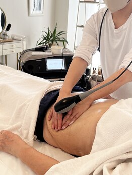 インディバホリトウキョウ(INDIBA HORI TOKYO)の写真/【男性のお客様も大歓迎！】人目を気にせず理想のボディにチェンジ☆メンズならではのお悩みを改善◎