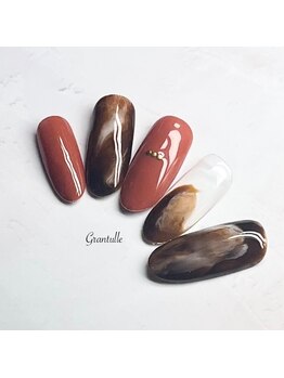 グランチュール(Grantulle)/ニュアンス系大人ネイル