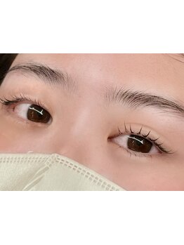 ナチュラル上品な目元にしたい