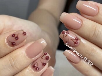 アモールビューティー 新宿店(Amor Beauty)の写真/長さだしで美しさひきたつ！美爪シンプルネイル♪どんなお洋服にも相性抜群◎思わず見とれてしまう美爪に。