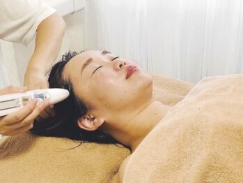 アンドコー(&.Co)の写真/【毛髪・体毛ケアのスペシャリストによる本格育毛促進】専門知識×最新技術で、髪と頭皮の悩みにアプローチ