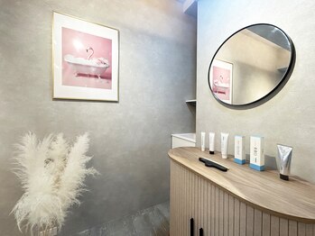 ホワイティア(WhiTeA)/新しいサロンで清潔感◎