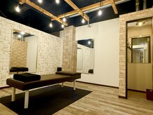 ストレッチの部屋は他の部屋より明るく居心地のよい空間に！