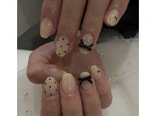 ラフ(Laugh)の雰囲気（リボン＋ドットネイル他店オフ込¥8400）