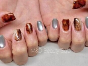 エムアンドディビューティサロン 銀座店(M&D)の写真/【丁寧な施術★】高技術×豊富なデザインで理想の指先に満足度◎自爪を削らず爪に優しい施術で持ちもUP！