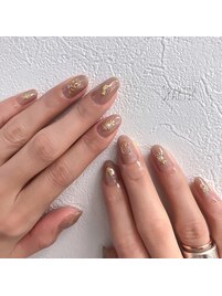 大人なビジュー遊びネイル