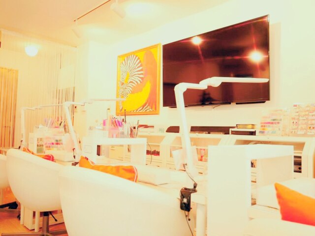 Luxury Nails Omiya