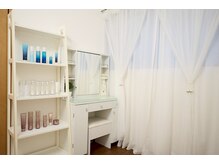 リボーン(Reborn)/メイク台