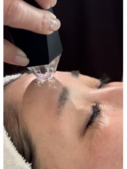 ソルシエール(Sorciere)の写真/毛穴の黒ずみ開きをケアし健やかな肌へ導く、毛穴スッキリ大掃除メニューが人気です☆