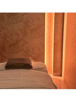 アイフィーリング 有明ガーデン(I feeling)/ハロウィン時期はオレンジ！