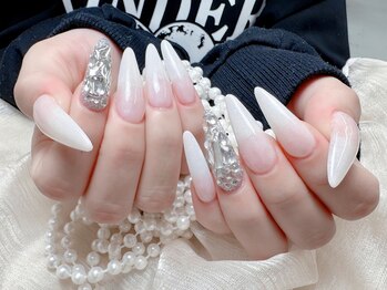 シーアンドビーネイル(C&B Nail)/ワンカラーと埋め尽くし2本