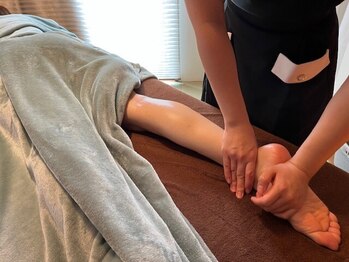 シャンティ(SHANTI)の写真/「夕方のパンパン足」に悩むあなたへ。スッキリ軽い足で毎日を快適に過ごしませんか?